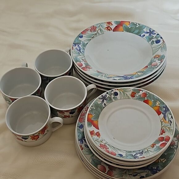 Table D'Hote 16 Pieces Porcelain Dinner Set Dishwasher & Microwave Safe White - Picture 14 of 16
